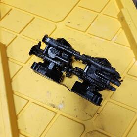 64u-14301-04-00 64u-14302-03-00 Yamaha Superjet Super Jet 700 62t Dual Twin 38mm Mikuni Carburetors Carbs Rack