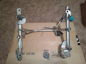 General Motors 3221042452 3.8 V6 L32 Supercharged Fuel Rail