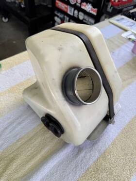 39162-3704 Kawasaki 1992 Sc 650 Intake Silencer / Air Box