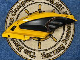 F2c-u377c-02-p5 Yamaha Used 2014 Fzs Waverunner Rh Side Cover Panel Trim