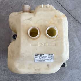 Fn8-67711-00-00 Yamaha Waverunner Pro Vxr Gas Tank Fuel Reservoir Fn8 Fn8-67711-00-00 Yamaha Waverunner Pro Vxr Gas Tank Fuel Reservoir Fn8